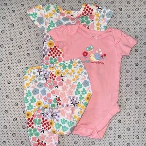 🛍CUTE Little GIRLS 3 PIECE OUTFIT SIZE 3-6 Months 🛍